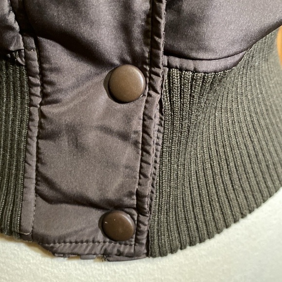 Urban Behavior Brown Vest, Zip up with snap closures - Picture 6 of 9